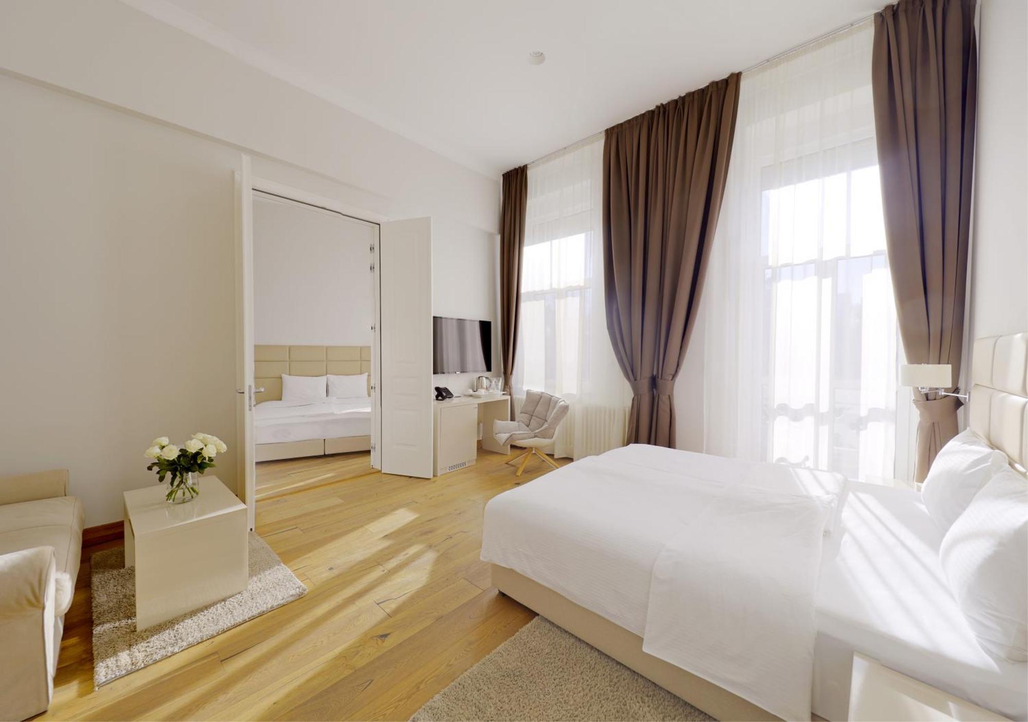 Lanterna Rooms City Center Novi Sad Bagian luar foto