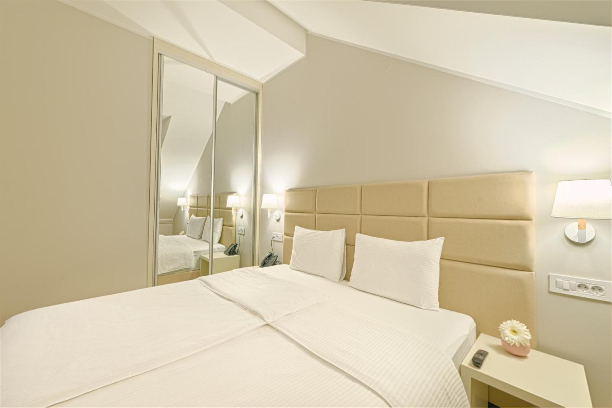 Lanterna Rooms City Center Novi Sad Bagian luar foto